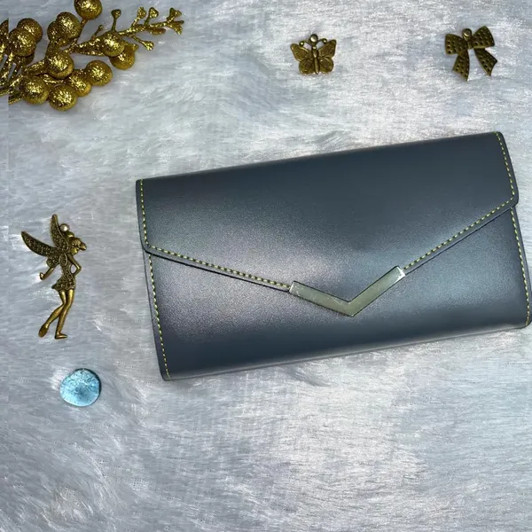 Valentine_Special_Womens_3-Fold_Clutch_Wallet_|_Faux_Leather_Slim_&_Elegant_|_Ideal_for_Gifting_with_Complimentary_Chocolate