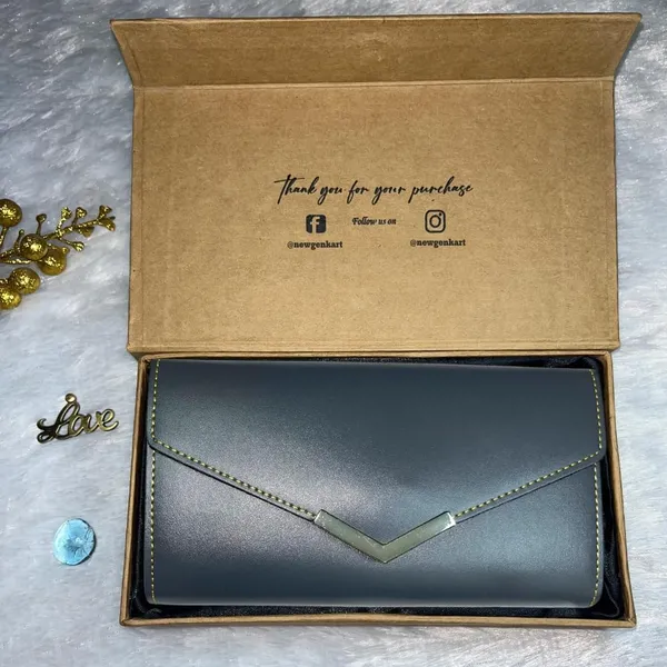 Valentine_Special_Womens_3-Fold_Clutch_Wallet_|_Faux_Leather_Slim_&_Elegant_|_Ideal_for_Gifting_with_Complimentary_Chocolate