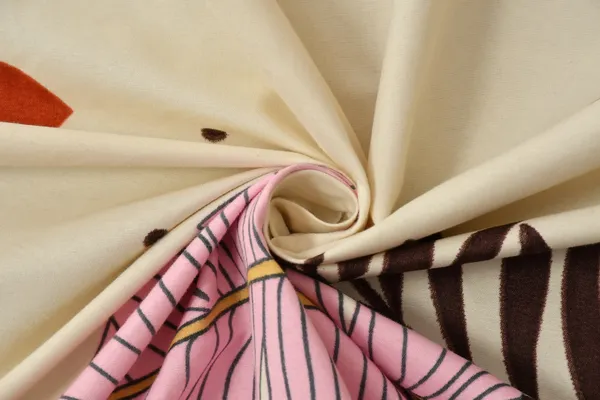 Cream_210_Tc_Glace_Cotton_Self_Design_Fitted_(Elastic)_Bedsheet_(Pack_Of_1)