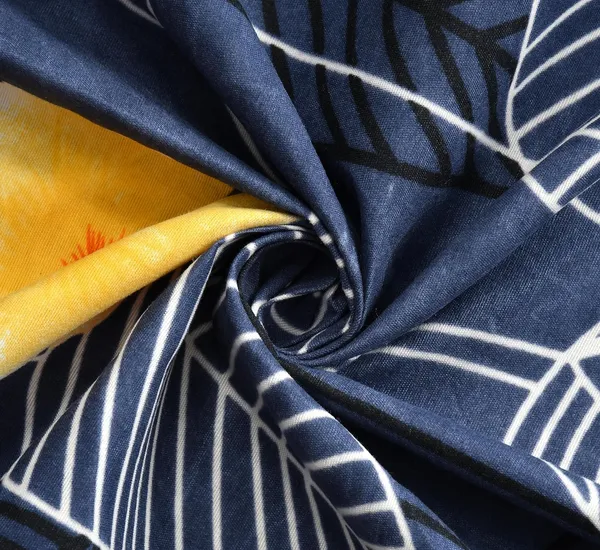 White_&_Blue_210_Tc_Glace_Cotton_Self_Design_Fitted_(Elastic)_Bedsheet_(Pack_Of_1)