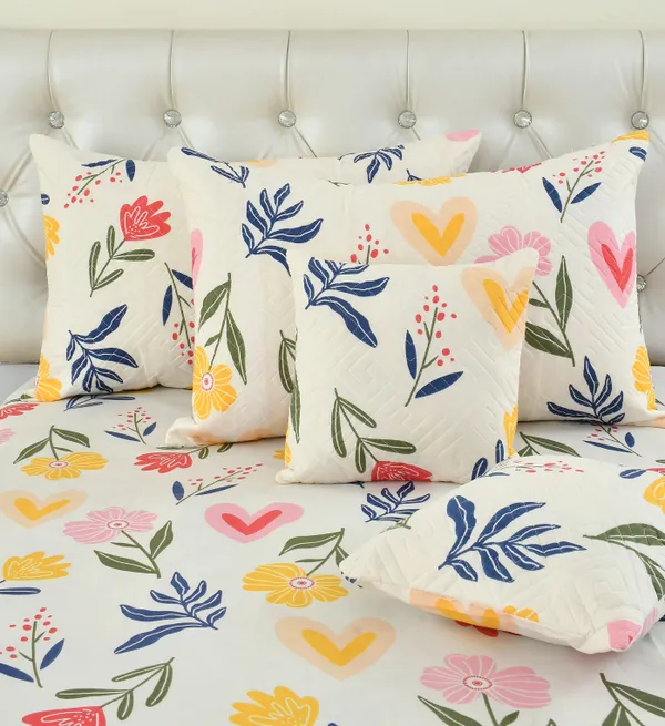 King_Flat_230_TC_Floral_Bedsheet__(Pack_of_1,_Multicolour_(1_Bedsheet_+_2_Pillow_Covers_+_2_Cushion_Cover_with_filler)