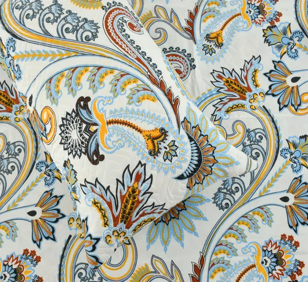 King_Flat_230_TC_Floral_Bedsheet__(Pack_of_1,_Multicolour_(1_Bedsheet_+_2_Pillow_Covers_+_2_Cushion_Cover_with_filler)