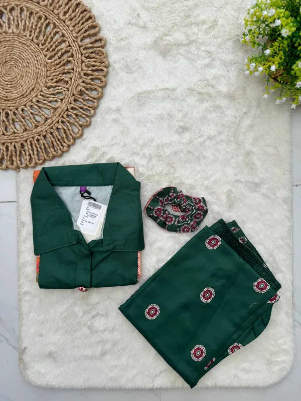 Emerald_Marigold_Reyon_Co-Ord_Set_with_Matching_Free_Scrunches
