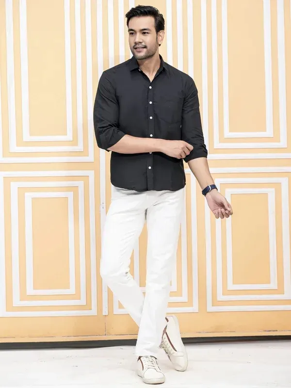Black_Cotton_Blend_Premium_Shirt_For_Men