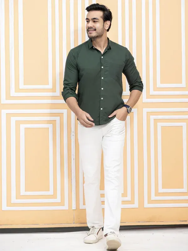 Green_Cotton_Blend_Premium_Shirt_For_Men