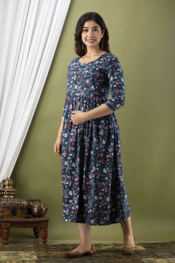 Maroon_Pure_Cotton_Floral_Print_Casual_Regular_Fit_Round_Neck_Anarkali_Gown_For_Women