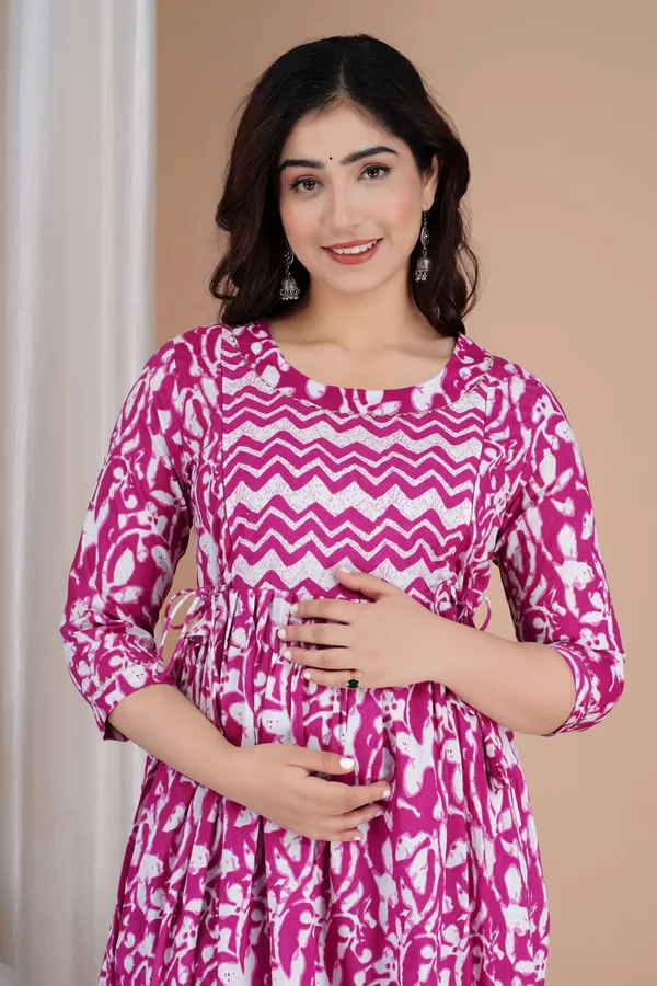 Maroon_Cotton_Blend_Floral_Print_Casual_Regular_Fit_Round_Neck_Anarkali_Gown_For_Women