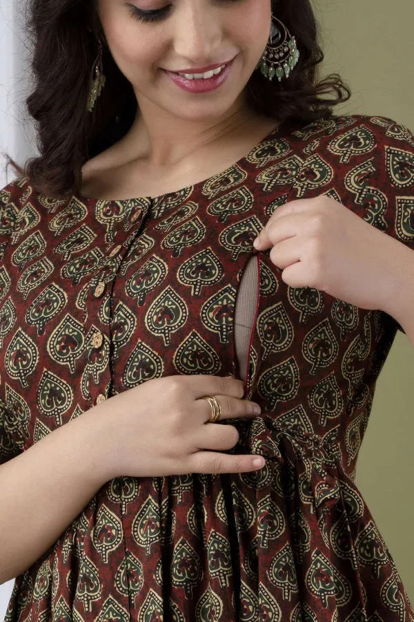 Maroon_Cotton_Blend_Floral_Print_Casual_Regular_Fit_Round_Neck_Anarkali_Gown_For_Women