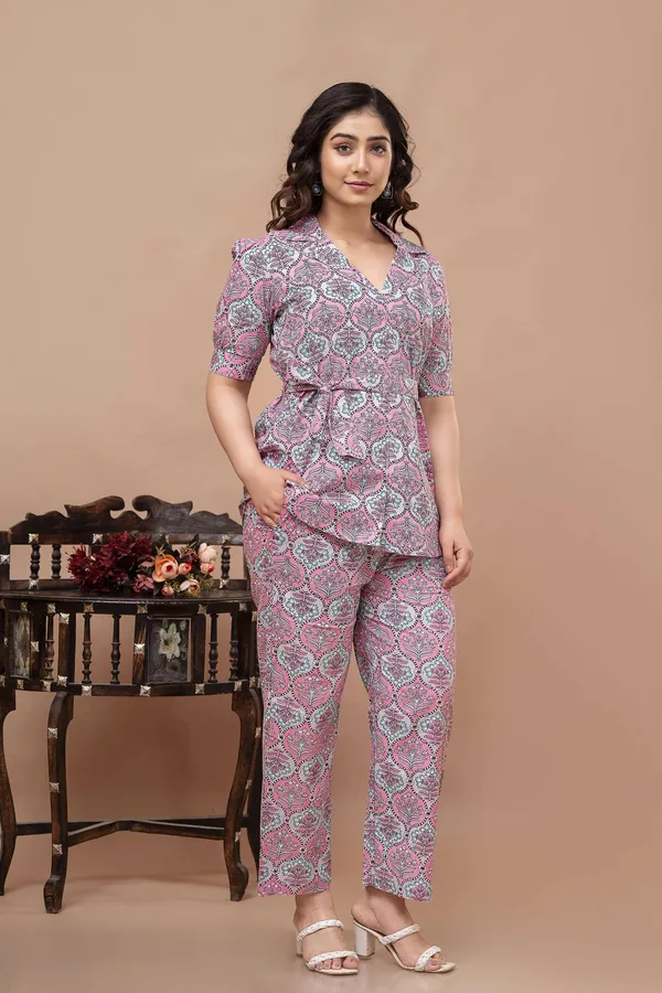 Pink_Pure_Cotton_Printed_Casual_Regular_Fit_Half_Sleeve_V-Neck_Co-Ord_Set_For_Women