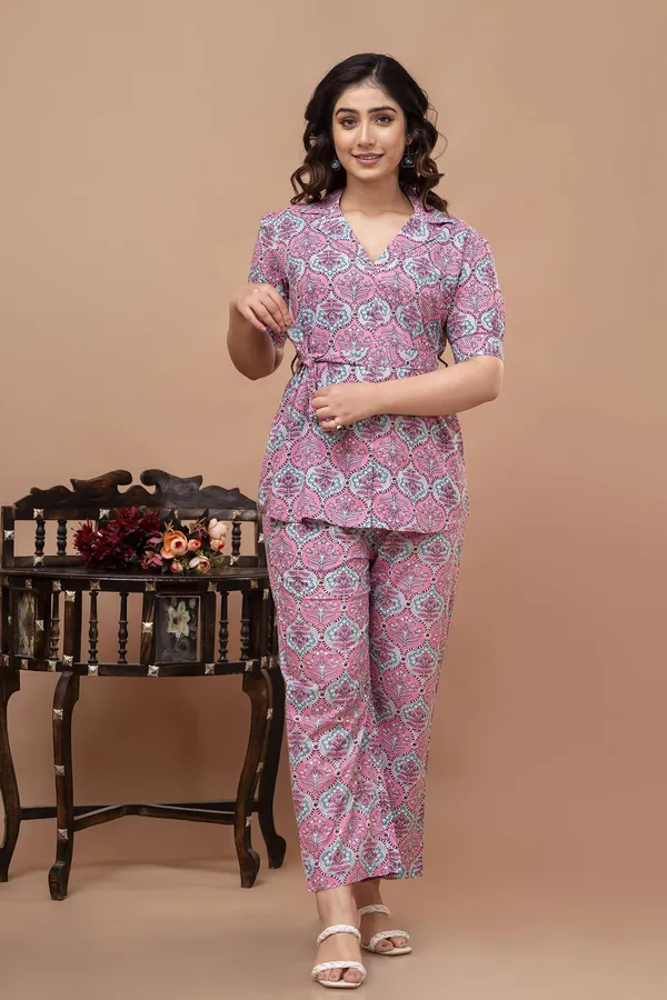 Pink_Pure_Cotton_Printed_Casual_Regular_Fit_Half_Sleeve_V-Neck_Co-Ord_Set_For_Women