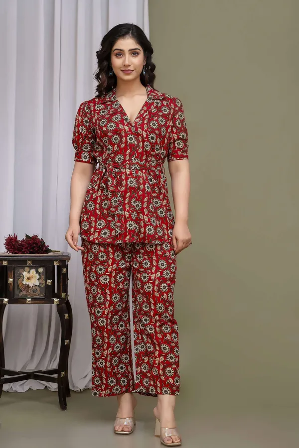 Maroon_Pure_Cotton_Printed_Casual_Regular_Fit_Half_Sleeve_V-Neck_Co-Ord_Set_For_Women