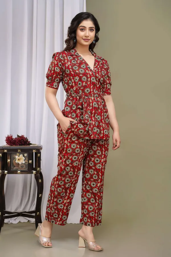 Maroon_Pure_Cotton_Printed_Casual_Regular_Fit_Half_Sleeve_V-Neck_Co-Ord_Set_For_Women