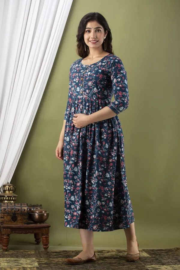 Maroon_Pure_Cotton_Floral_Print_Casual_Regular_Fit_Round_Neck_Ethnic_Anarkali_Gown_For_Women