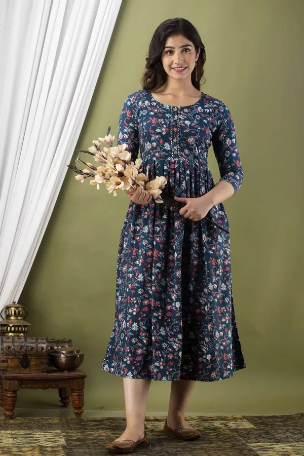 Maroon_Pure_Cotton_Floral_Print_Casual_Regular_Fit_Round_Neck_Ethnic_Anarkali_Gown_For_Women