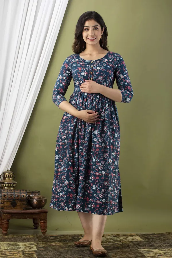 Maroon_Pure_Cotton_Floral_Print_Casual_Regular_Fit_Round_Neck_Ethnic_Anarkali_Gown_For_Women