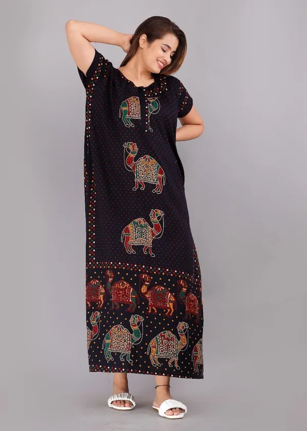 Black_Cotton_Printed_Regular_Fit_Nighty_For_Women