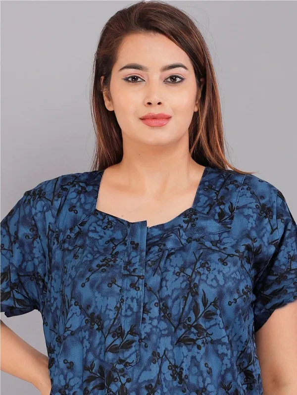 Blue_Cotton_Printed_Regular_Fit_Nighty_For_Women