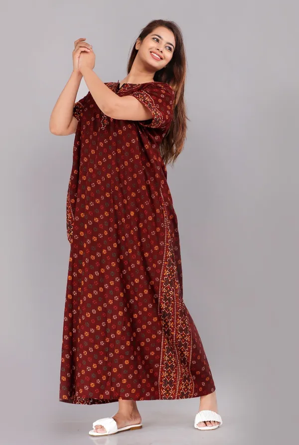 Maroon_Cotton_Printed_Regular_Fit_Nighty_For_Women
