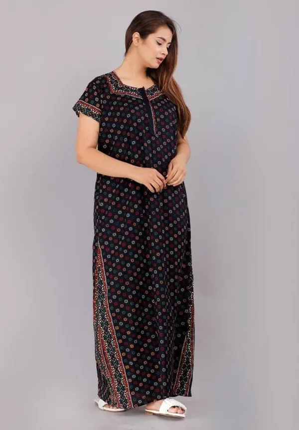 Black_Cotton_Printed_Regular_Fit_Nighty_For_Women