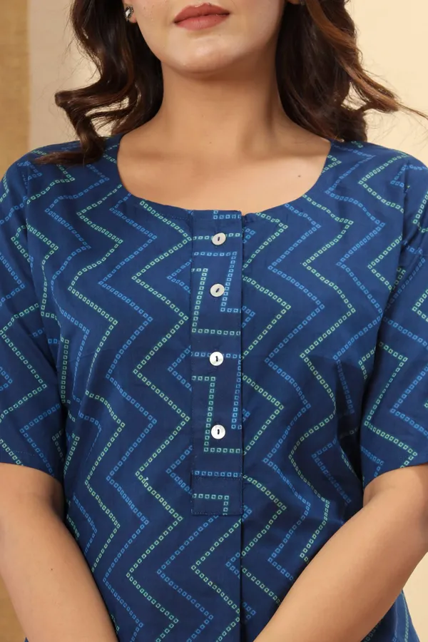 Blue_Pure_Cotton_Floral_Print_Round_Neck_Regular_Fit_Top_For_Women