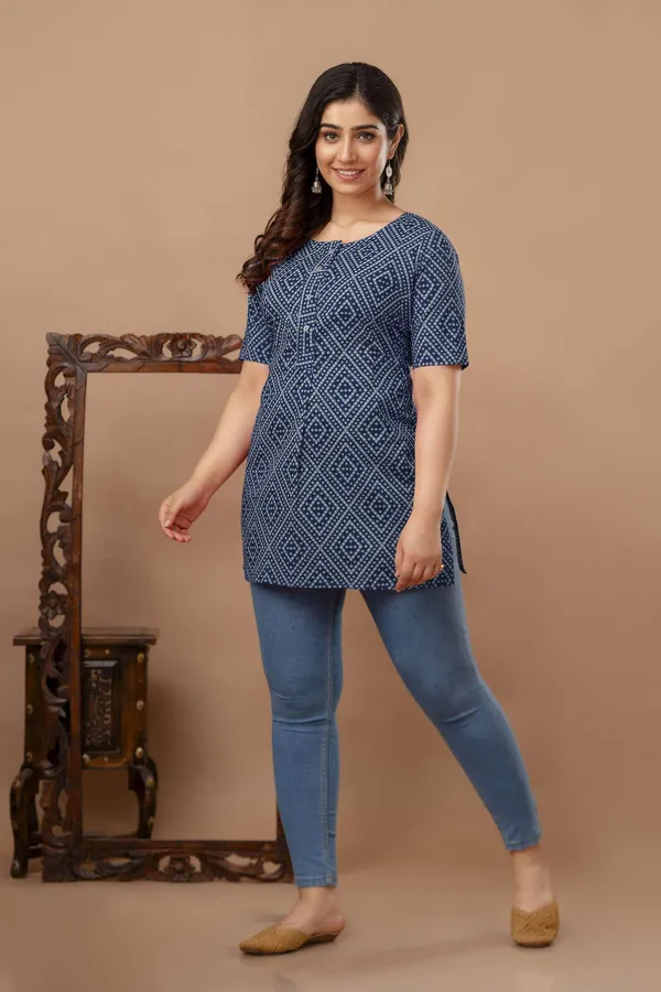 Light_Blue_Pure_Cotton_Floral_Print_Round_Neck_Regular_Fit_Top_For_Women