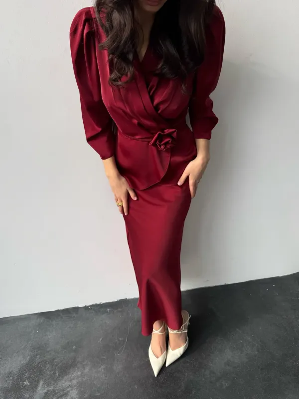 Red_Exquisite_Silk_Suit_Blouse_&_Midi_Skirt_Set