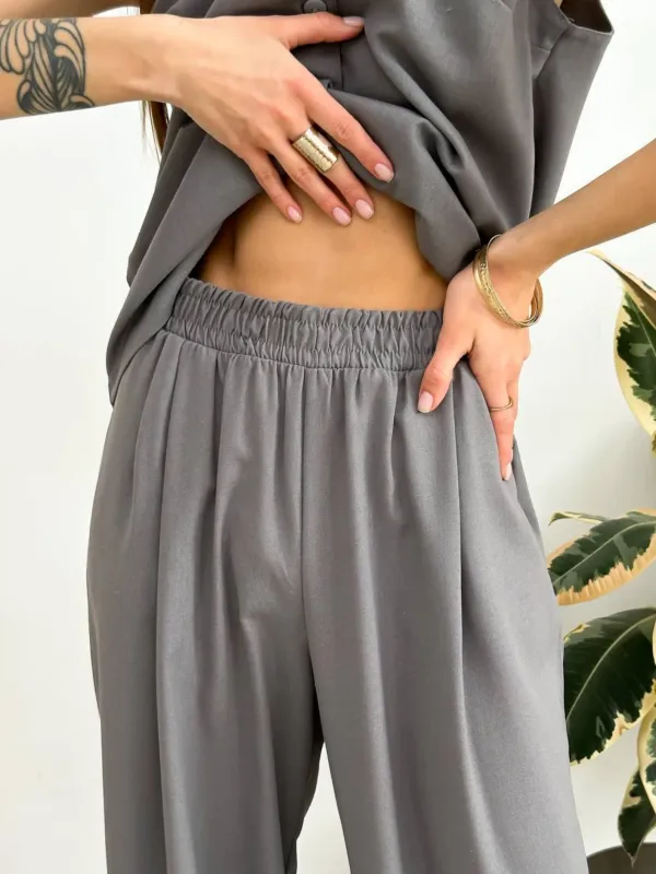 Grey_Oversized_Sleeveless_Vest_&_Wide_Leg_Pants_For_Woman