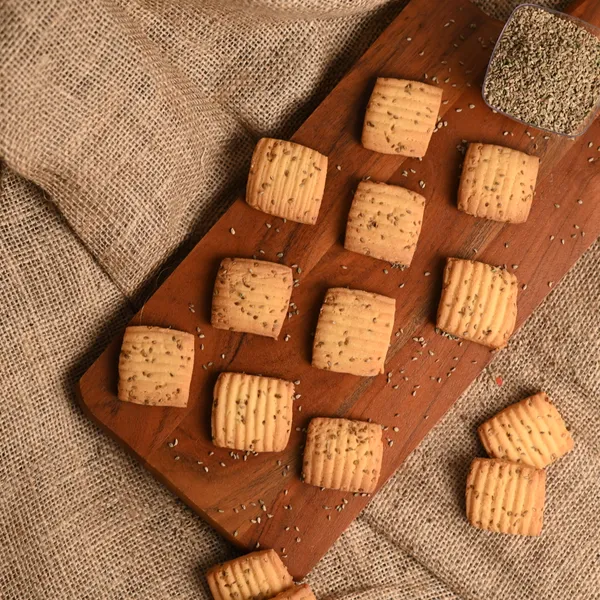 Pack_Of_1_Ajwain_Cookies_(250G)