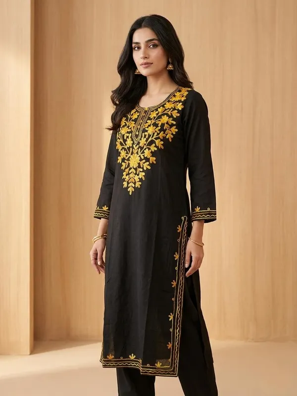 Black_Hand_Embroidered_Ethnic_Kurta_Set_With_Gold_Detailing