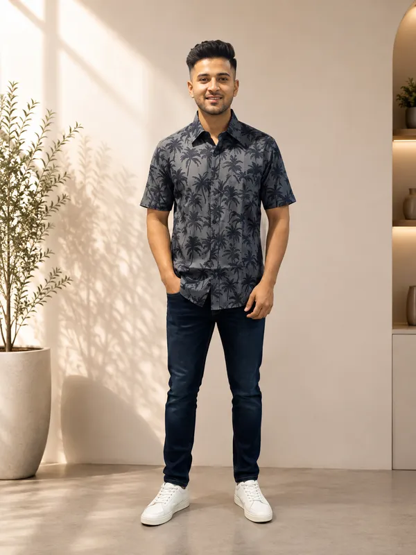 Grey_Palm_Tree_Print_Short_Sleeve_Casual_Shirt_Ganymede_by_Dhaarni