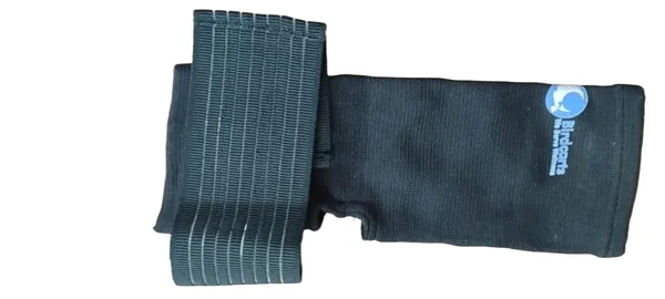 Black_Ankle_Support_With_Binder_For_Pain_Care_(_1_Piece_)