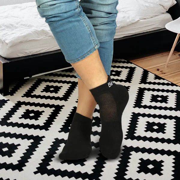 Black_Sports_Socks_For_Pain_Care_(_1_Pair_)