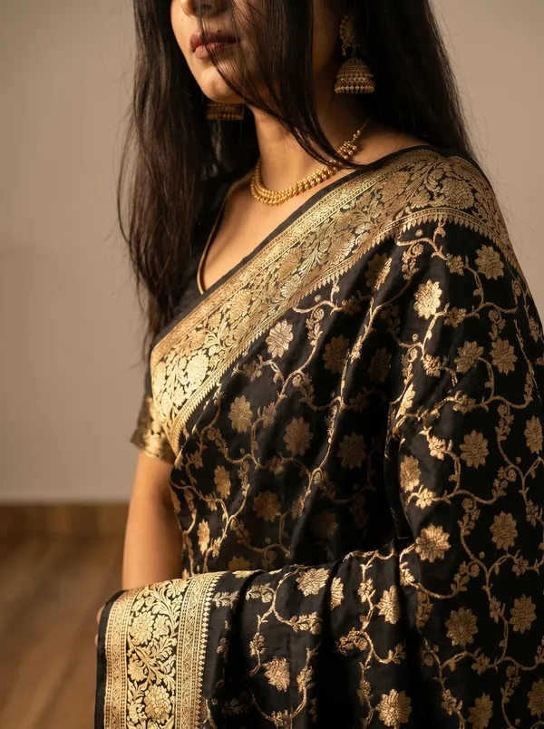 Women’s_Pure_Zari_Silk_Kanjivaram_Banarasi_Saree_with_Blouse_|_Elegant_Designer_Ethnic_Wear