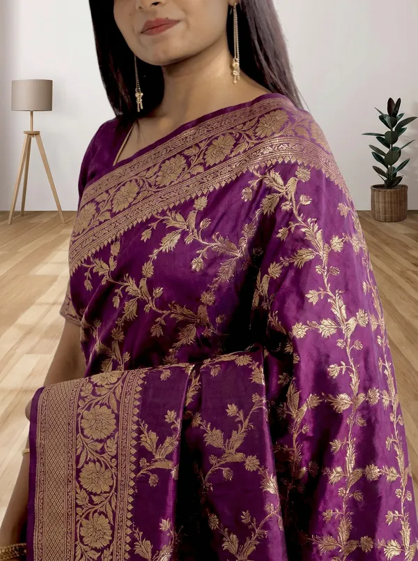 Women’s_Pure_Zari_Silk_Kanjivaram_Banarasi_Saree_with_Blouse_|_Elegant_Designer_Ethnic_Saree