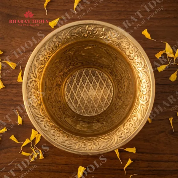 100%_Brass_Tirupati_Balaji_&_Lakshmi_Maa_Embossed_Glass_Idol