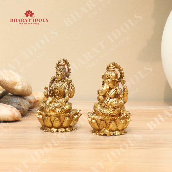 100%_Brass_Siddhivinayak_Ganesha_with_Vaibhav_Lakshmi_Duo