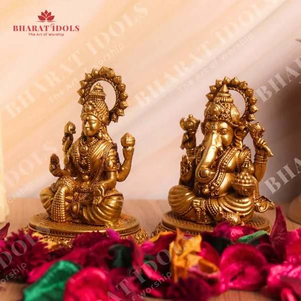 100%_Brass_Dagdusheth_Ganpati_with_Vijaya_Lakshmi