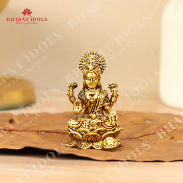 100%_Brass_Haripriya_Lakshmi_Idol