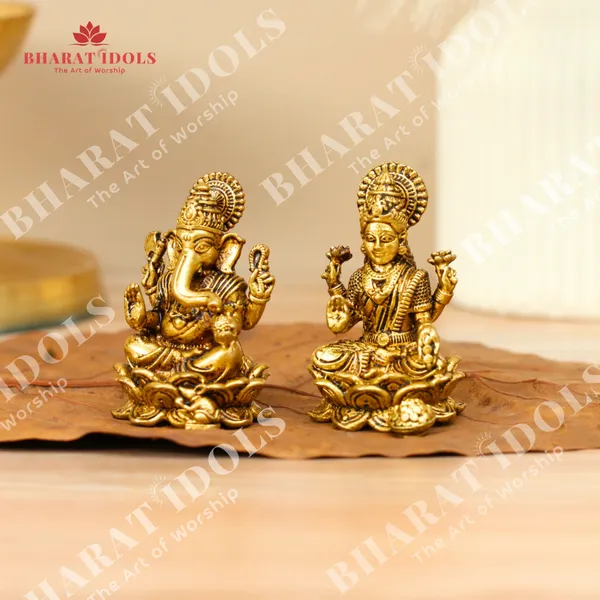 100%_Brass_Haripriya_Lakshmi_With_Lambodra_Ganesha_Pair_Idol