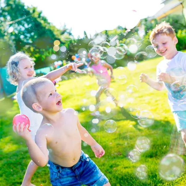 Electronic_Bubble_Gun,_Bubble_Making_Toy_Gun_With_Lights_And_2_Bubble_Solution_Bottles_For_Kids_Party_(Water/Pool/Beach/Christmas)