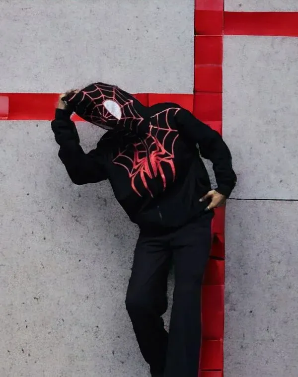 Black_Spiderman_Hoodie_–_Streetwear_Marvel_Zip-Up_|_Dubster