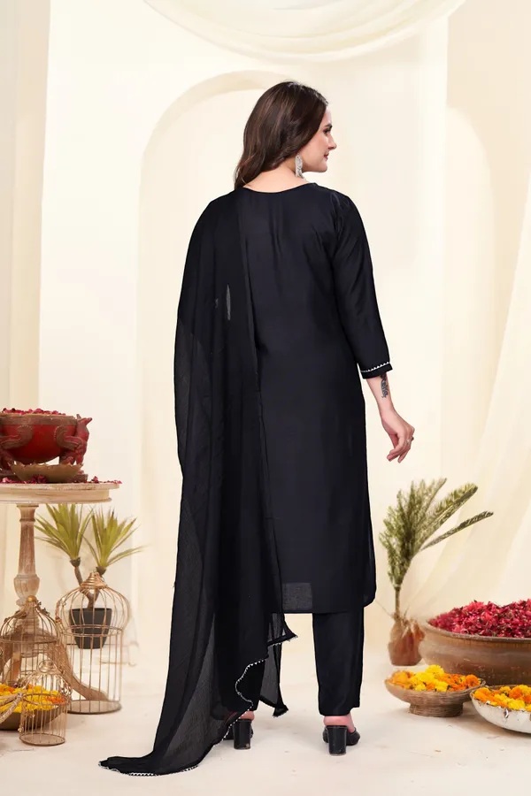 Black_Pure_Silk_Printed_3/4_Sleeve_Round_Neck_Kurti_Pant_For_Women