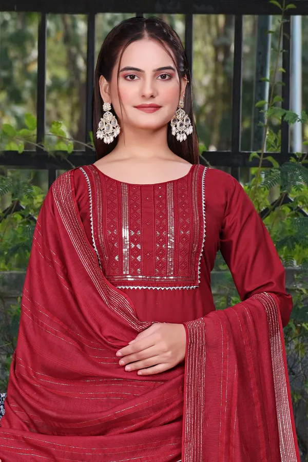 Blue_Cotton_Rayon_Embroidered_3/4_Sleeve_Round_Neck_Kurta_Pant_For_Women