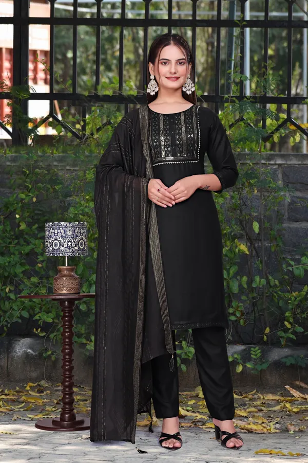 Black_Cotton_Rayon_Embroidered_3/4_Sleeve_Round_Neck_Kurta_Pant_For_Women