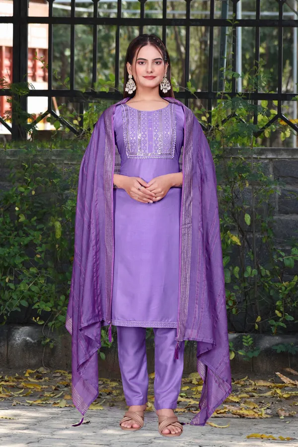 Blue_Cotton_Rayon_Embroidered_3/4_Sleeve_Round_Neck_Kurta_Pant_For_Women