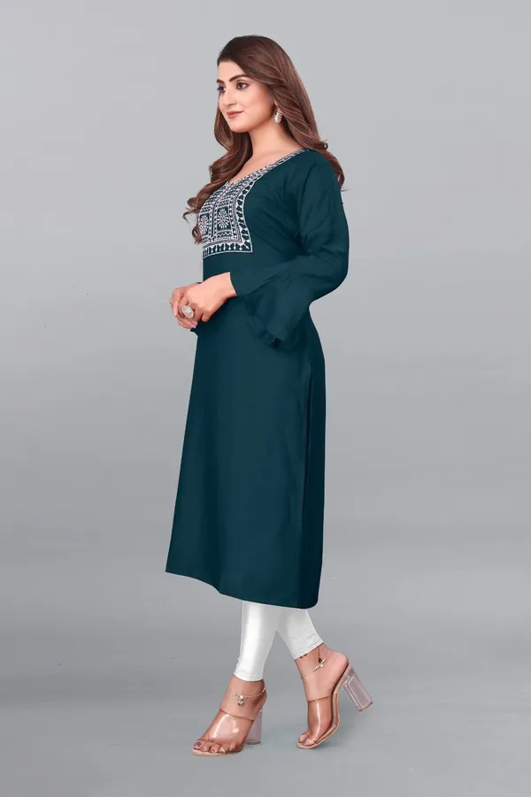 Dark_Green_Cotton_Rayon_Embroidered_3/4_Sleeve_Round_Neck_Kurta_For_Women