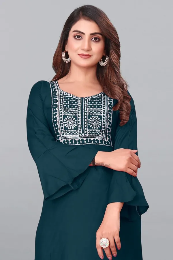 Dark_Green_Cotton_Rayon_Embroidered_3/4_Sleeve_Round_Neck_Kurta_For_Women