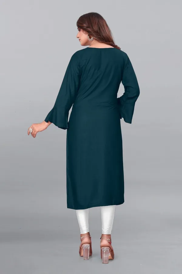 Dark_Green_Cotton_Rayon_Embroidered_3/4_Sleeve_Round_Neck_Kurta_For_Women