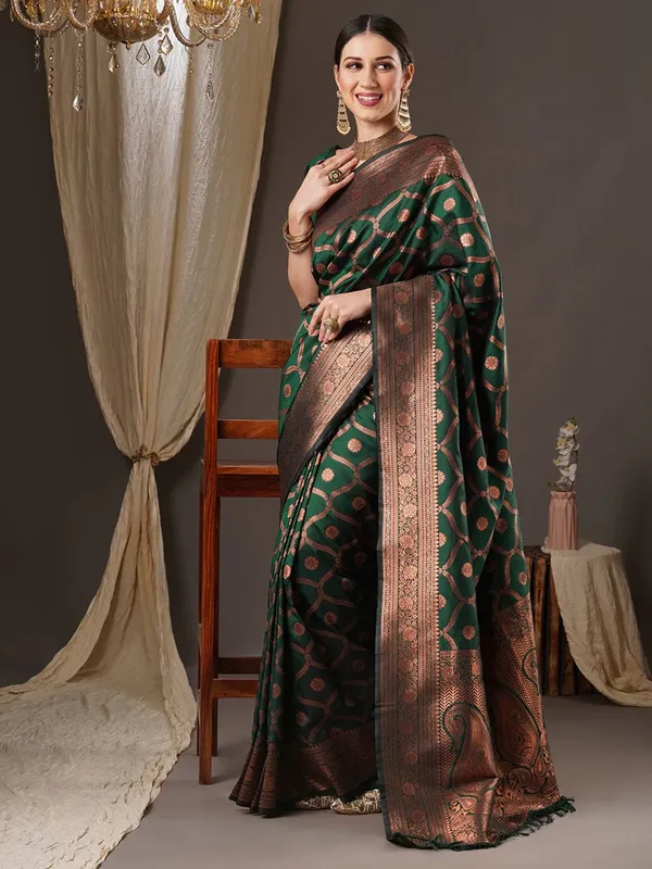 Green_Banarasi_Silk_Saree_with_Well_Weaving_&_Traditional_Broad_Border