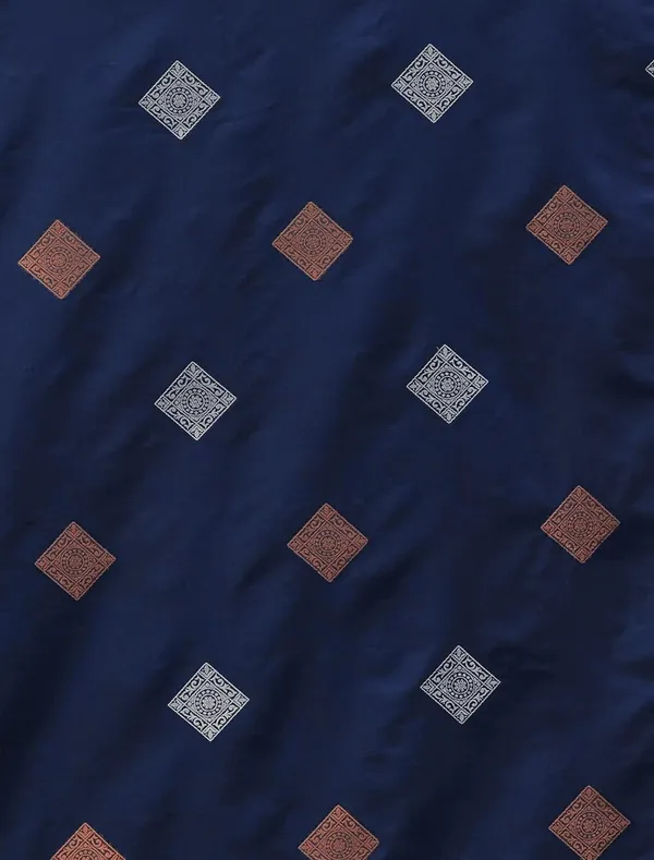 Navi_Blue_Kanjivaram_Silk_Saree_with_Zari_Woven_Diamond_Motifs_&_Contrast_Copper_Border_-_Blouse_Piece_Included